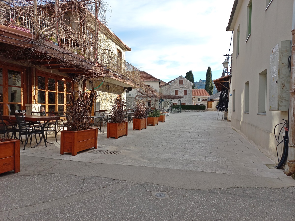 stari grad.jpg (445 KB)