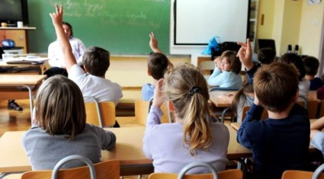 skola-djaci.jpg (38 KB)