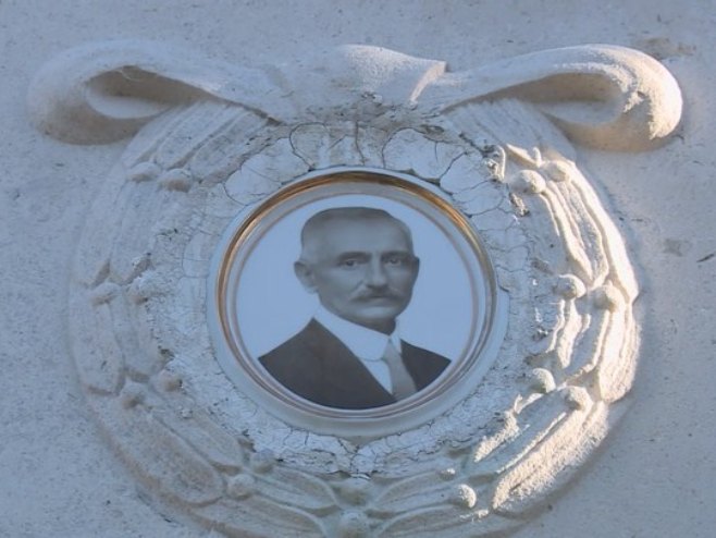aleksa santic.jpg (59 KB)