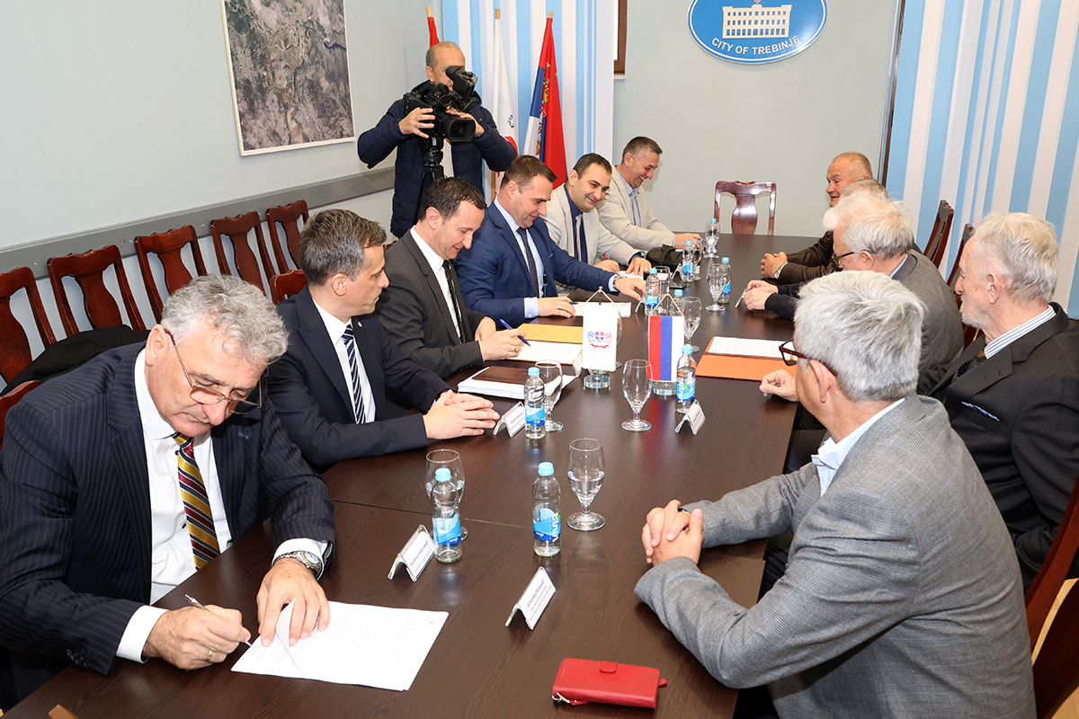 Matica srpska ugovor 1.jpg (840 KB)