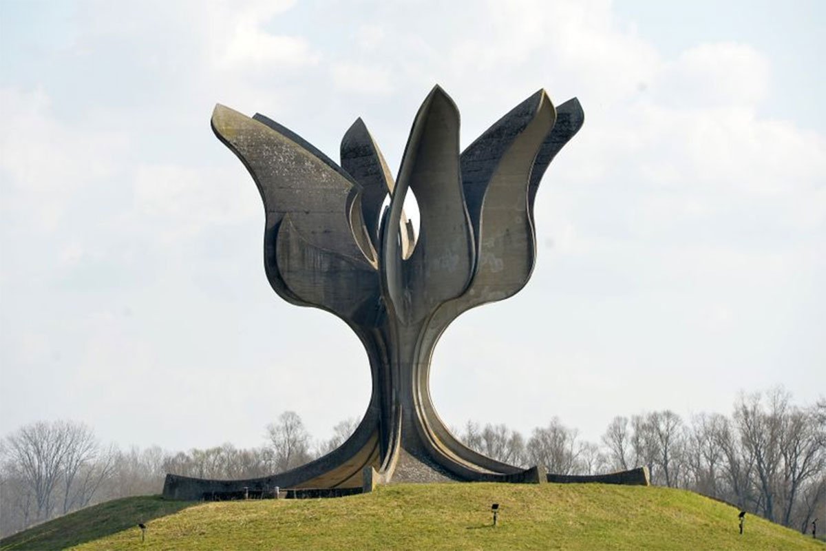 jasenovac.jpg (98 KB)