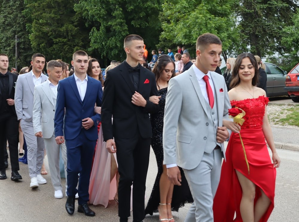 matura gac.jpg (159 KB)