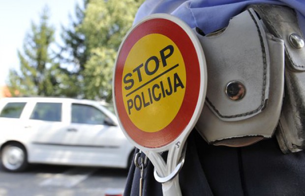 policija stop.jpg (54 KB)