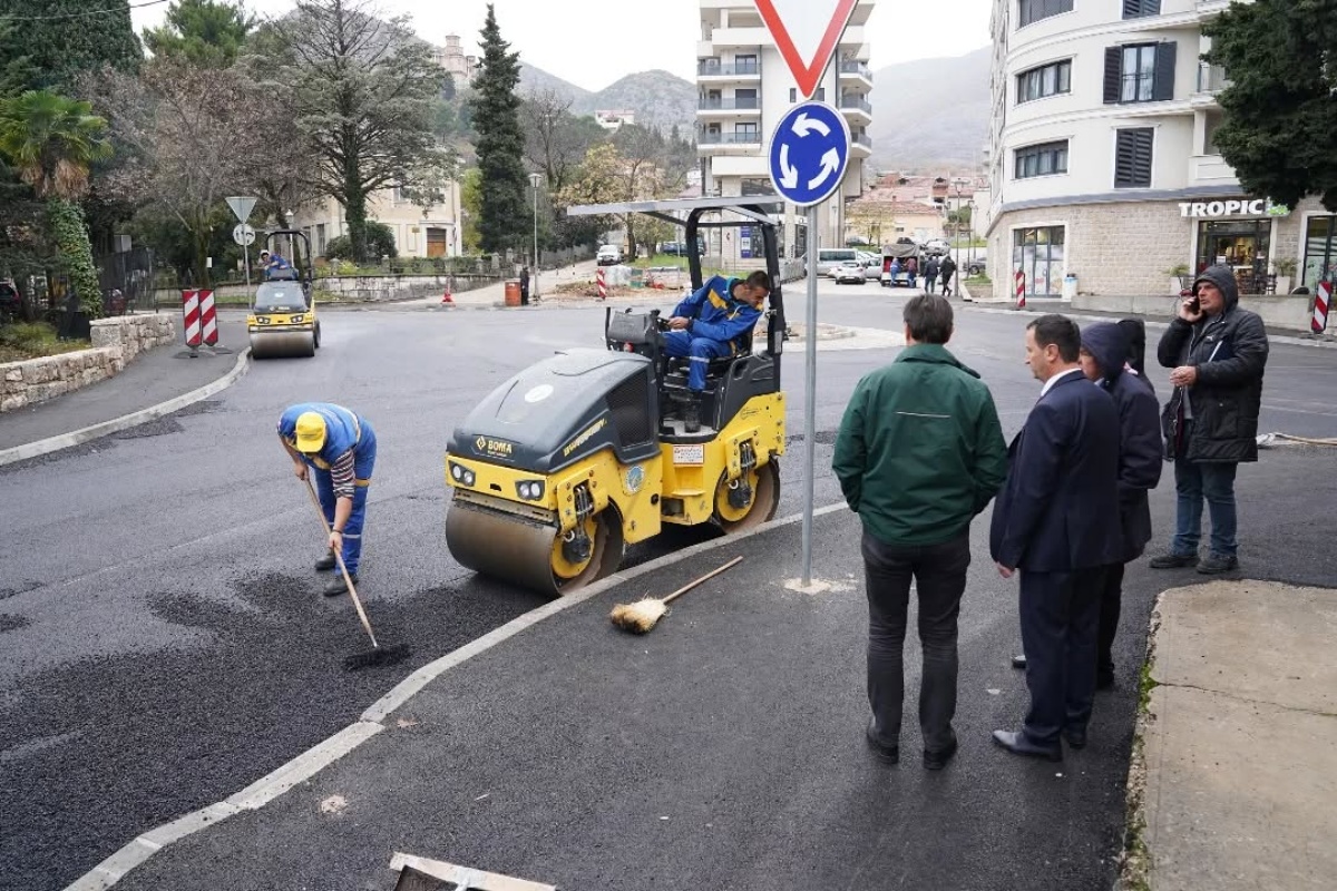 Kružni tokovi značajno smanjili saobraćajne gužve u centru.jpg (431 KB)