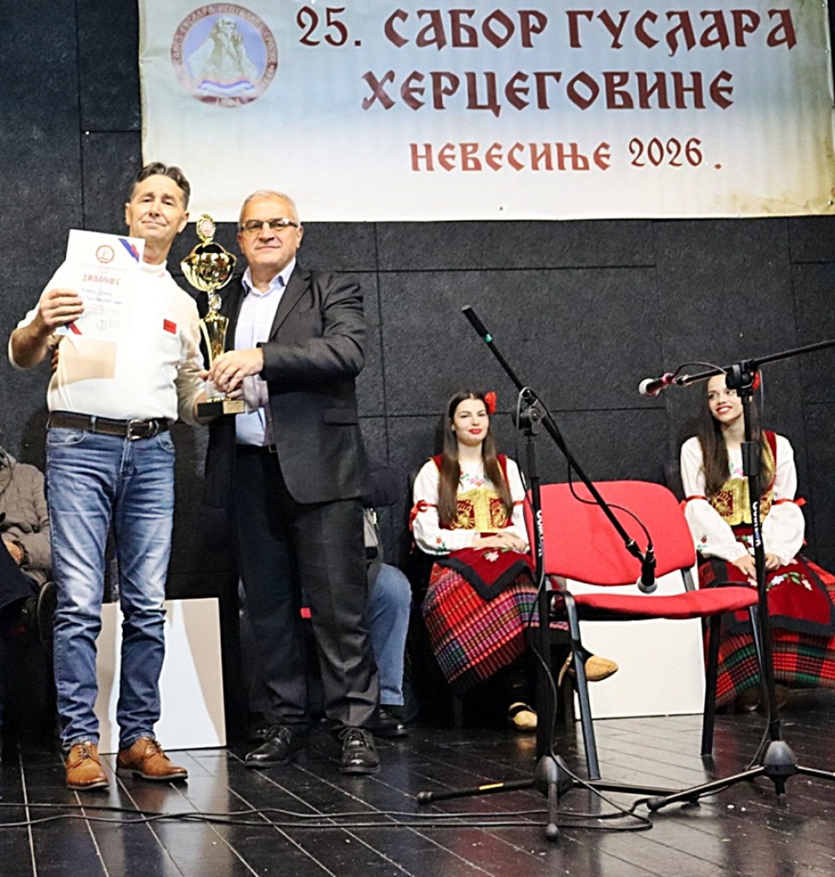 a28a4985dc138ddc294a3940271c9a9c_XL.jpg (482 KB)