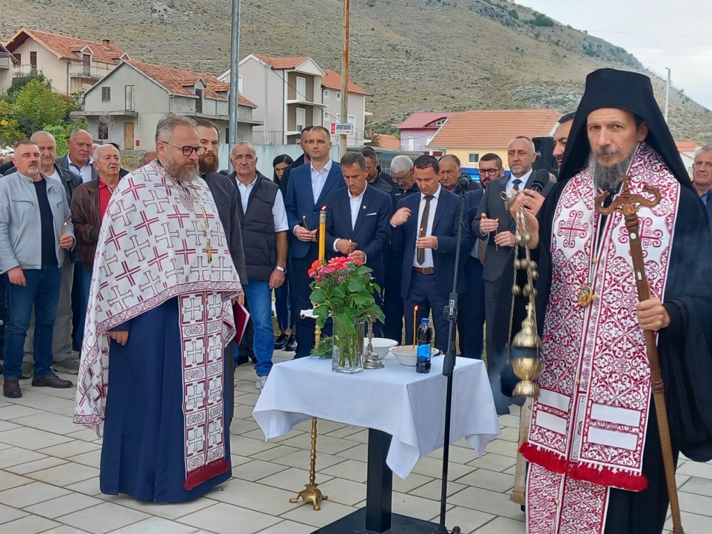 Osvetanje spomenik gorica2.jpg (212 KB)