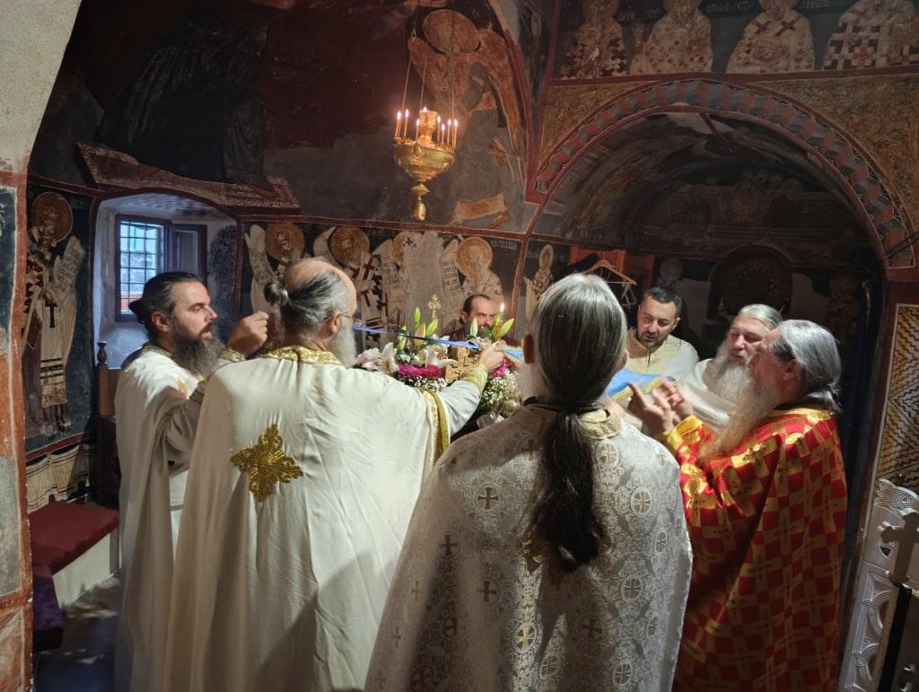 Slava manastir zavala2.jpg (155 KB)