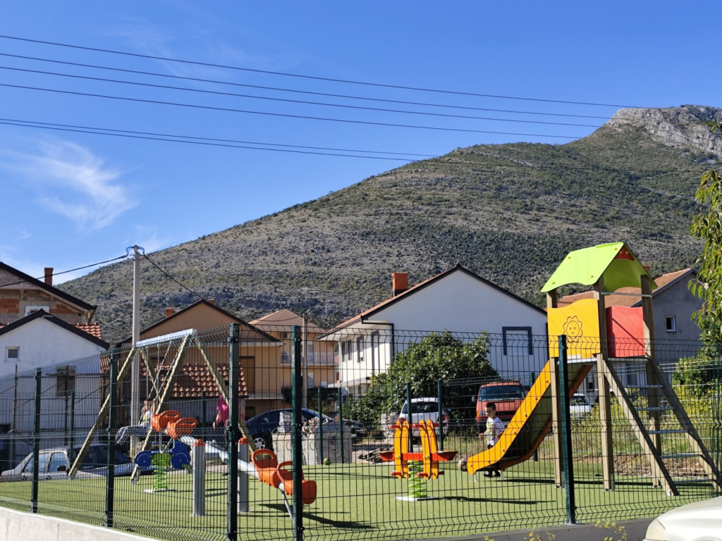djecije-igraliste-trebinje.jpg (313 KB)