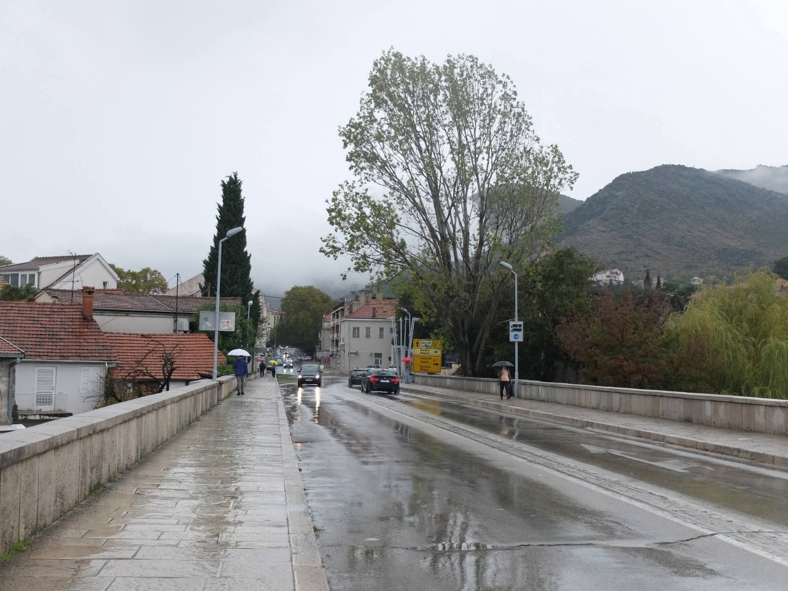 trebinje-kisaa.jpg (224 KB)