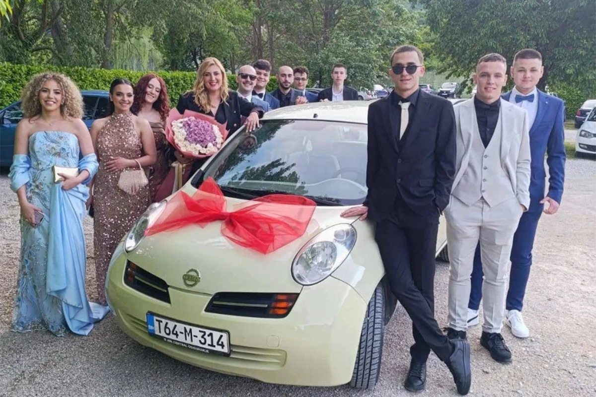 maturanti (1).jpg (1.50 MB)