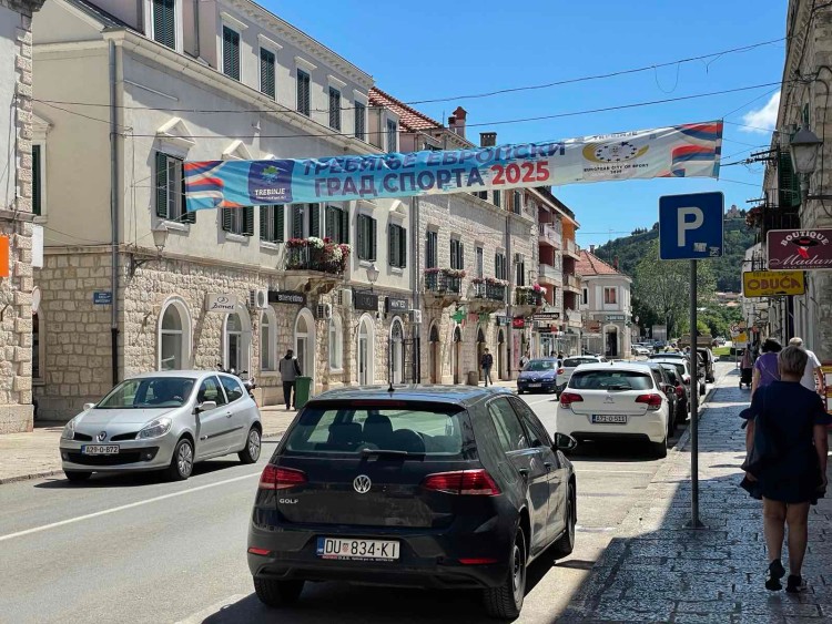 trebinje-glavna-ulica (1).jpg (152 KB)
