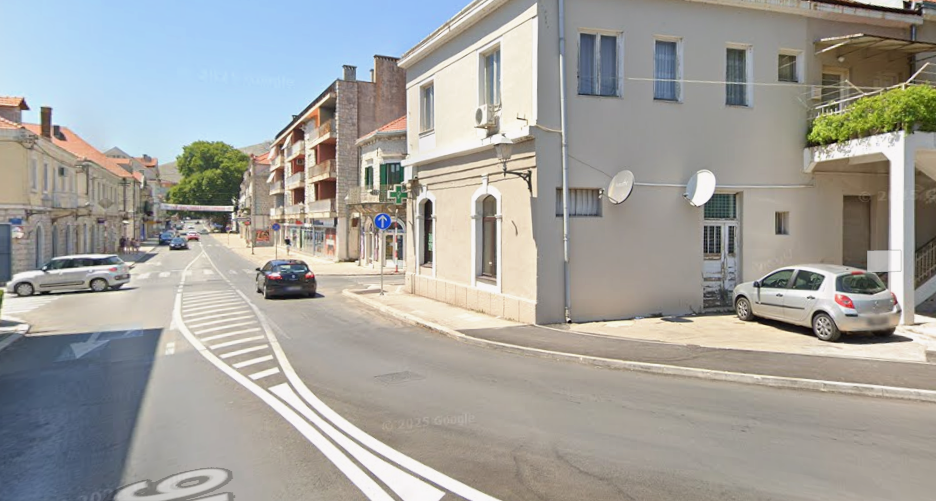 trebinje-street.png (705 KB)