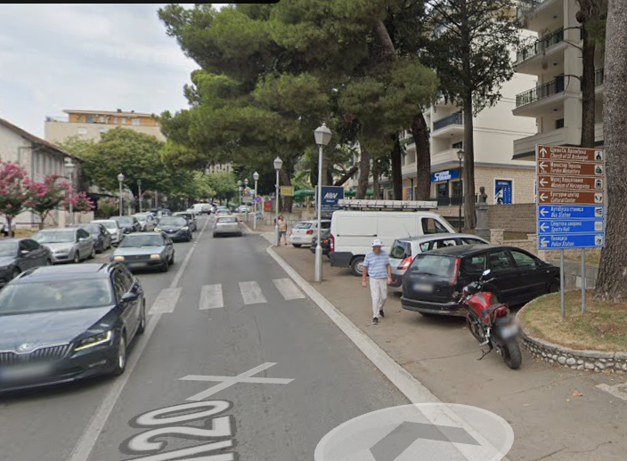 trebinje-street1.png (649 KB)